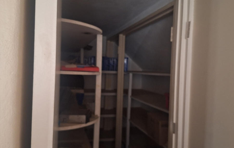 4 Bedroom Property for Sale in Lochvaal Gauteng