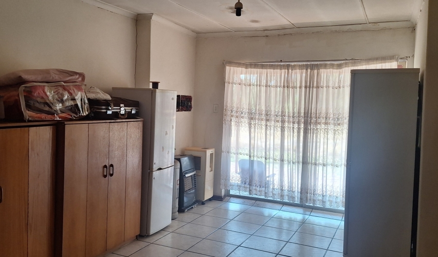 4 Bedroom Property for Sale in Lochvaal Gauteng