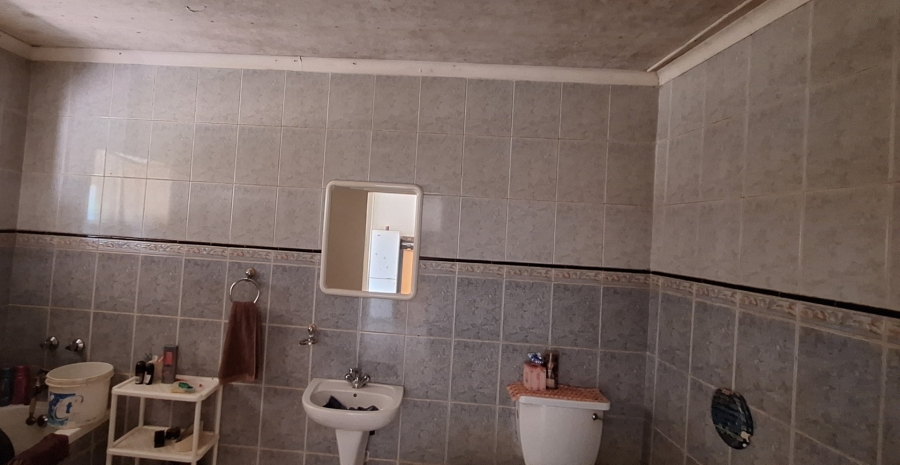 4 Bedroom Property for Sale in Lochvaal Gauteng