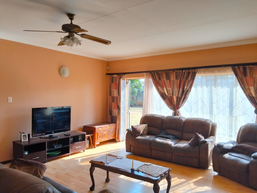 3 Bedroom Property for Sale in Edleen Gauteng