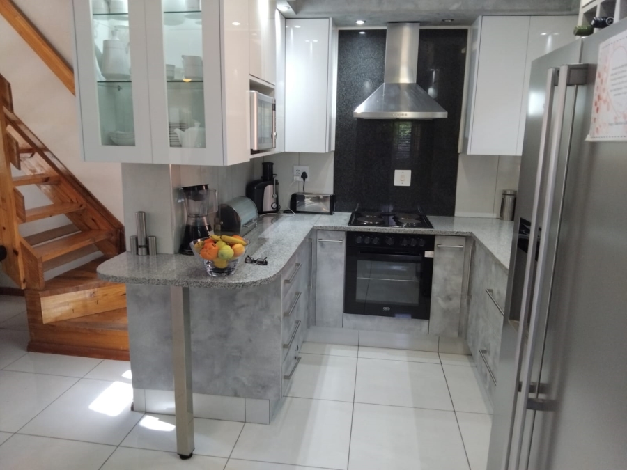 3 Bedroom Property for Sale in Weltevreden Park Gauteng