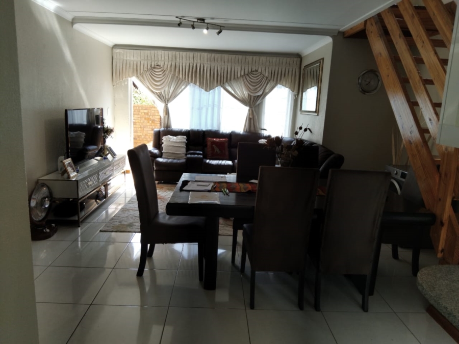3 Bedroom Property for Sale in Weltevreden Park Gauteng
