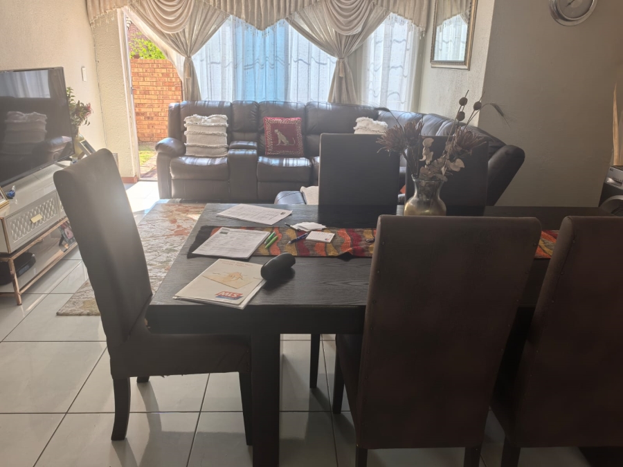 3 Bedroom Property for Sale in Weltevreden Park Gauteng