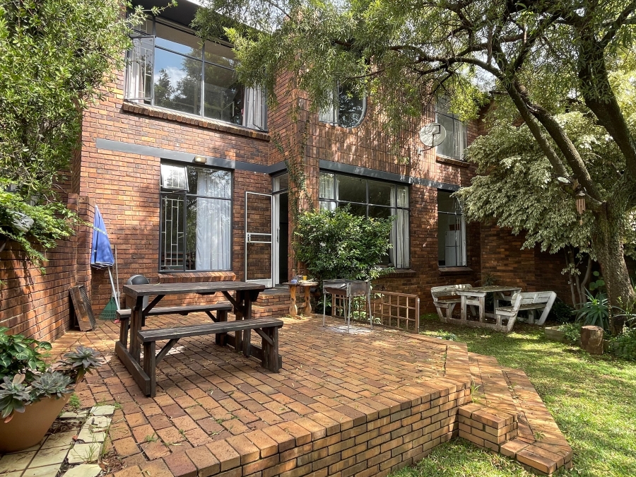 3 Bedroom Property for Sale in Maroelana Gauteng