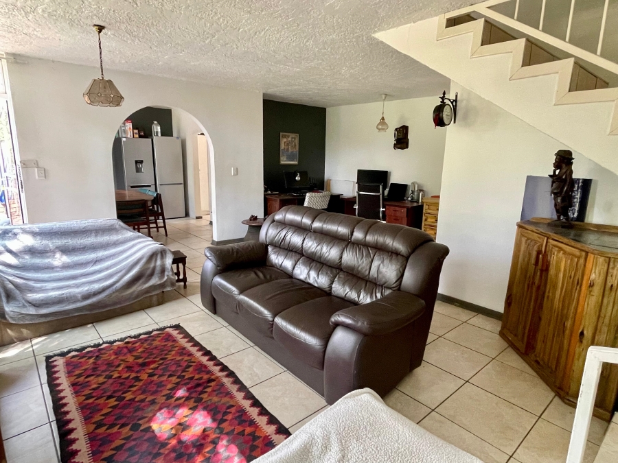 3 Bedroom Property for Sale in Maroelana Gauteng