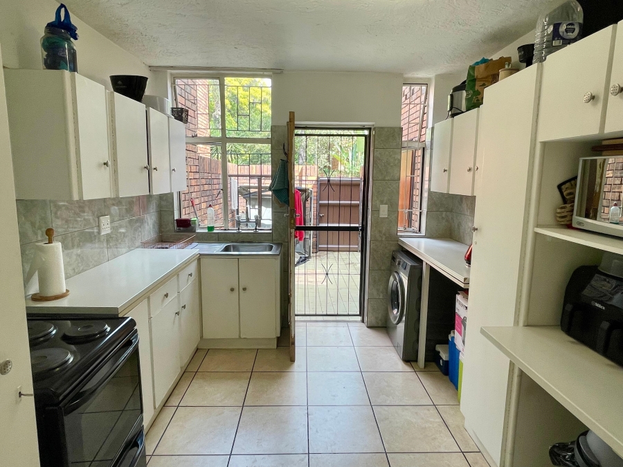 3 Bedroom Property for Sale in Maroelana Gauteng