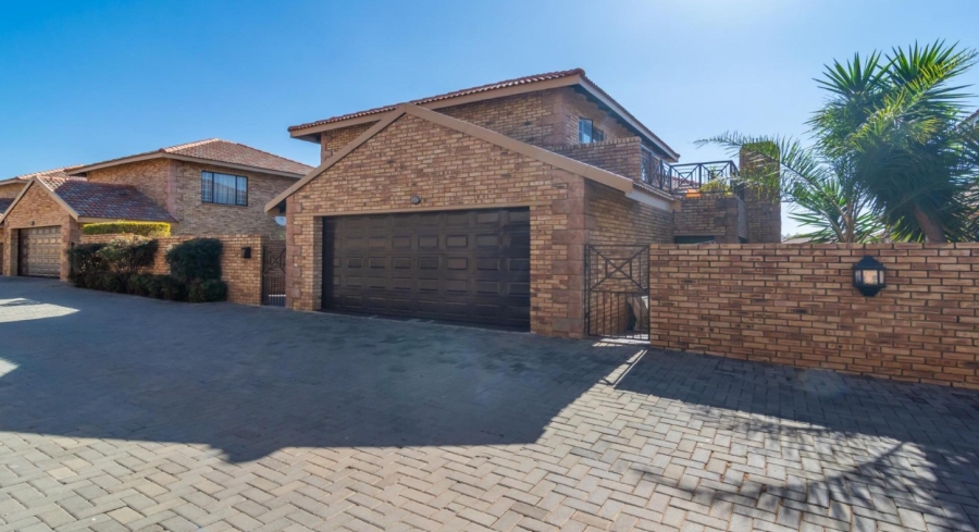 3 Bedroom Property for Sale in Willowbrook Gauteng