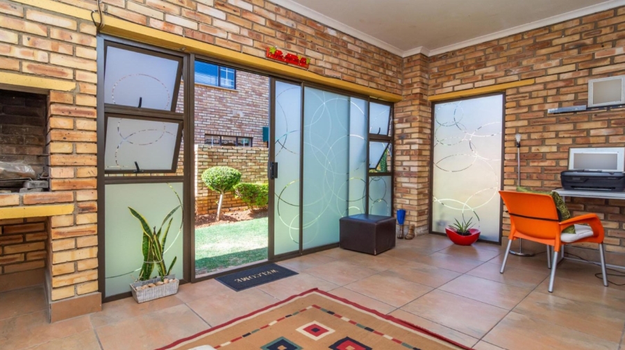 3 Bedroom Property for Sale in Willowbrook Gauteng