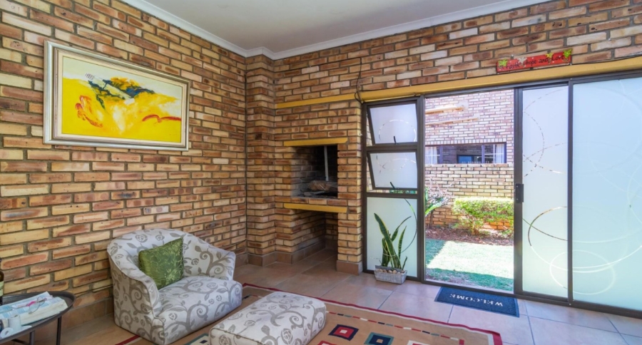 3 Bedroom Property for Sale in Willowbrook Gauteng