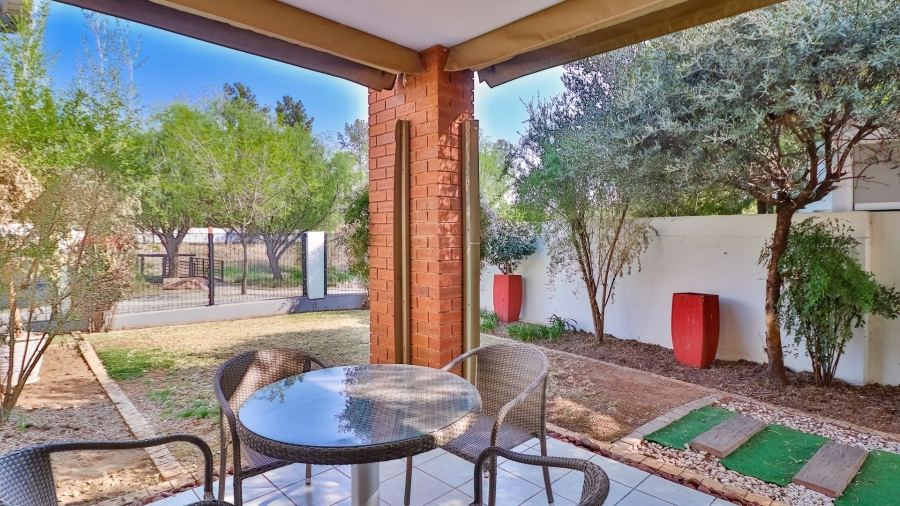 2 Bedroom Property for Sale in Broadacres Gauteng