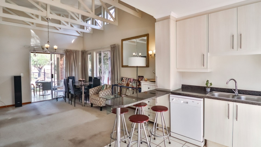 2 Bedroom Property for Sale in Broadacres Gauteng