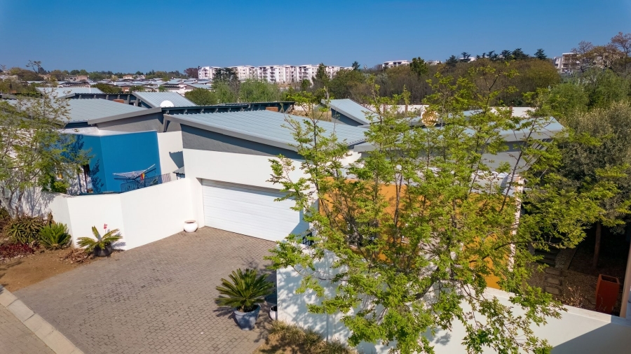 2 Bedroom Property for Sale in Broadacres Gauteng