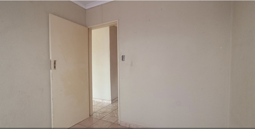 3 Bedroom Property for Sale in Lotus Gardens Gauteng