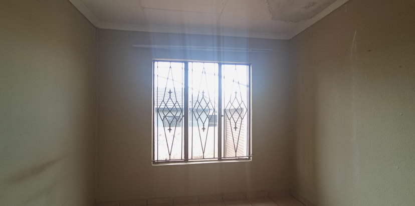 3 Bedroom Property for Sale in Lotus Gardens Gauteng