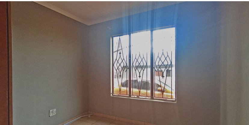 3 Bedroom Property for Sale in Lotus Gardens Gauteng