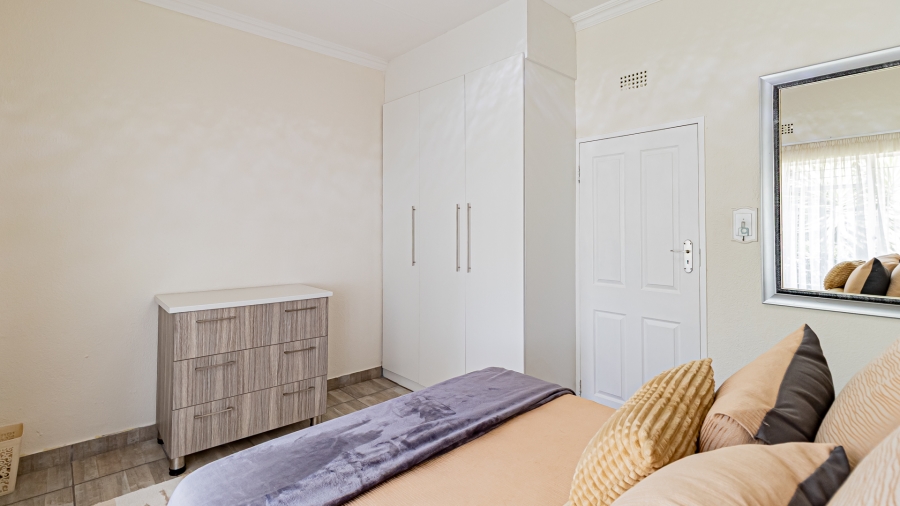 5 Bedroom Property for Sale in Rant En Dal Gauteng
