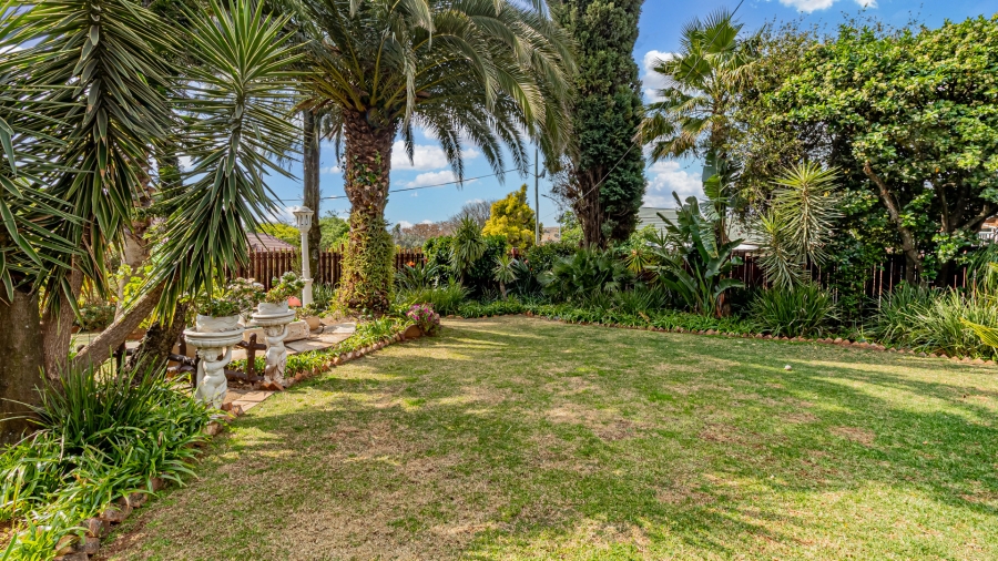 5 Bedroom Property for Sale in Rant En Dal Gauteng