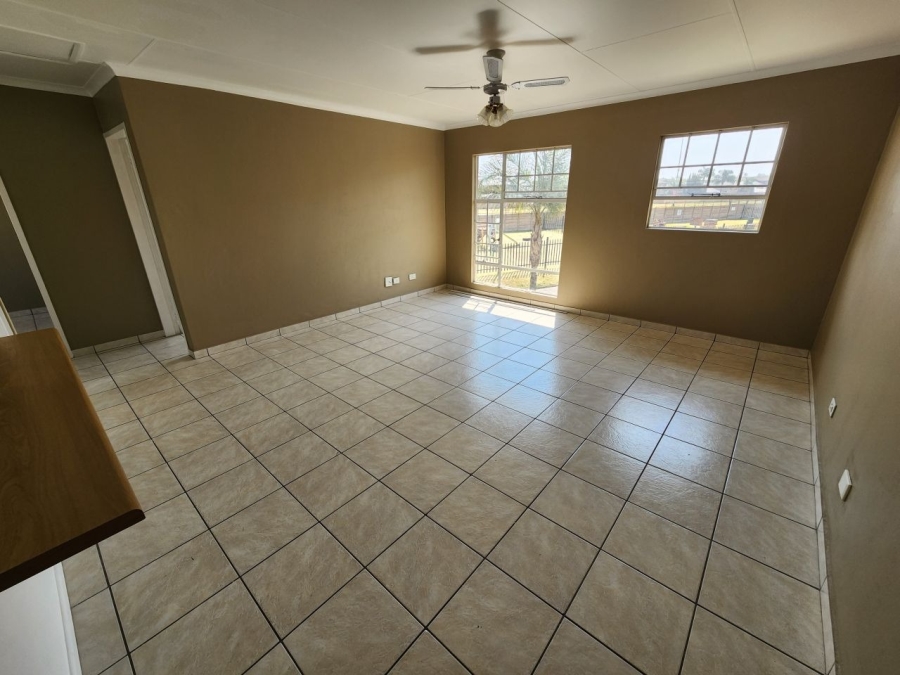 2 Bedroom Property for Sale in Ravenswood Gauteng