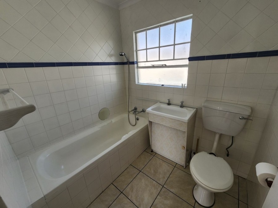 2 Bedroom Property for Sale in Ravenswood Gauteng