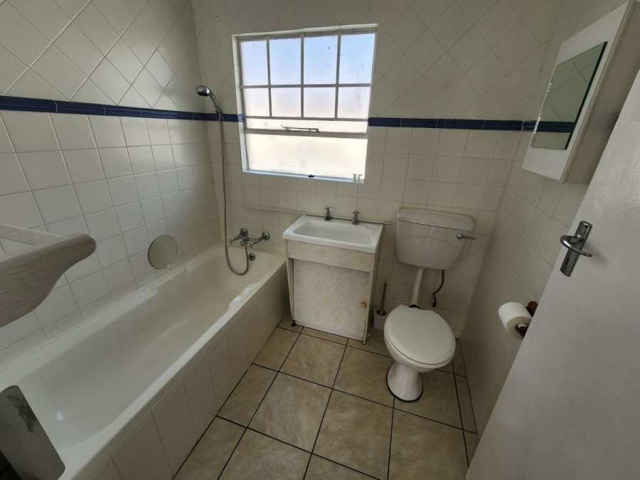 2 Bedroom Property for Sale in Ravenswood Gauteng