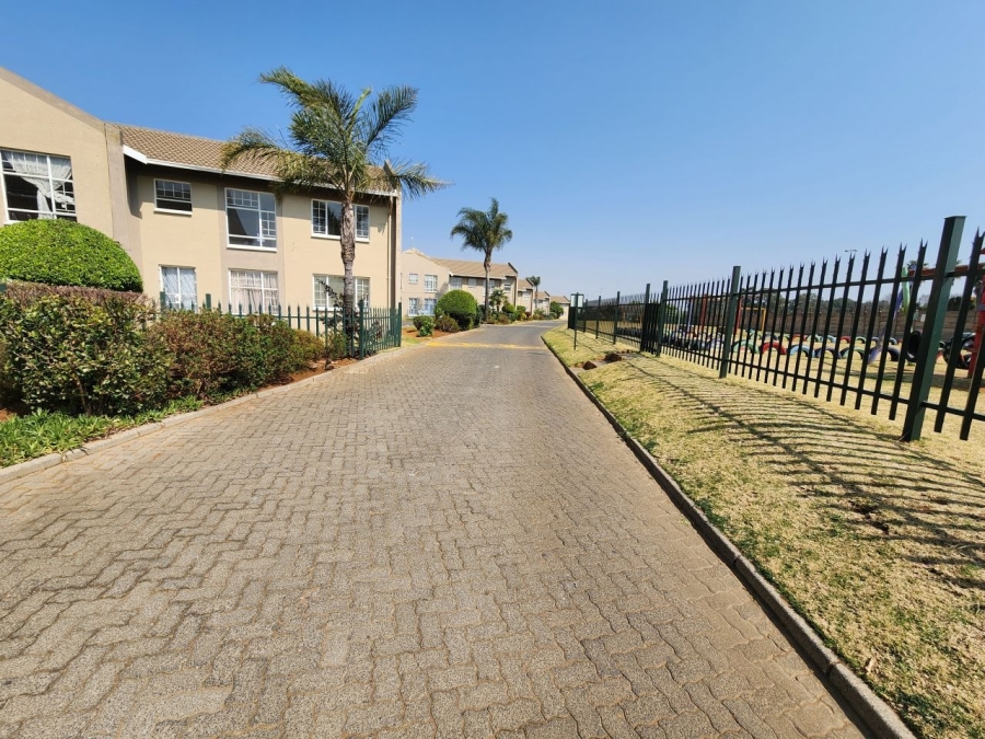2 Bedroom Property for Sale in Ravenswood Gauteng