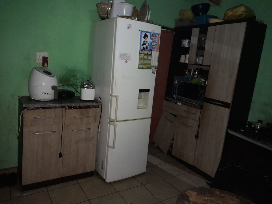 1 Bedroom Property for Sale in Zonkezizwe Gauteng