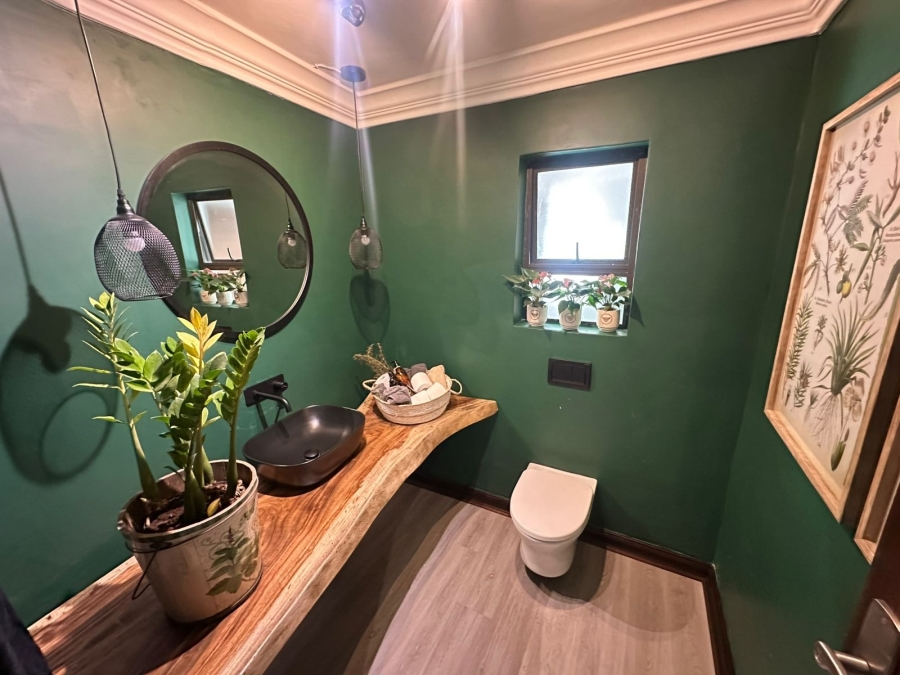 4 Bedroom Property for Sale in Midstream Estate Gauteng