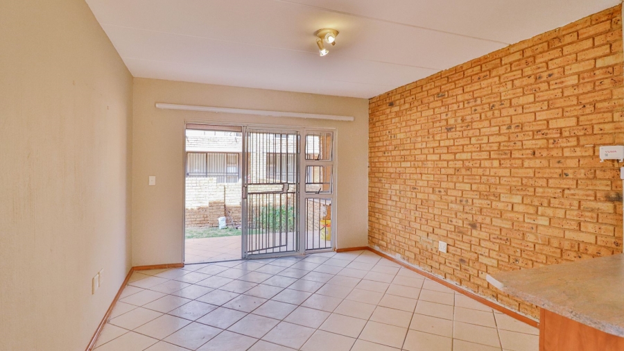 2 Bedroom Property for Sale in Honeypark Gauteng