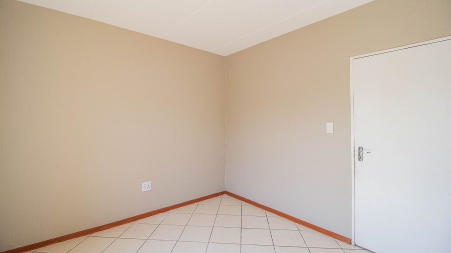 2 Bedroom Property for Sale in Honeypark Gauteng