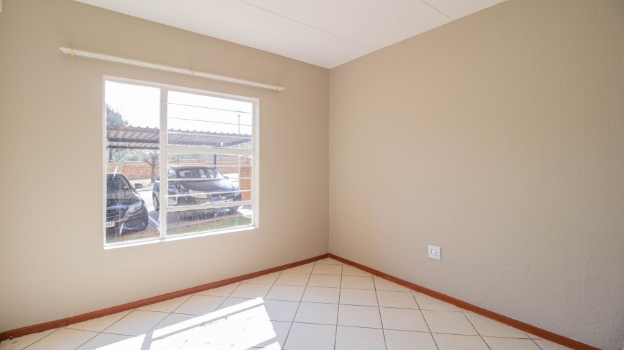 2 Bedroom Property for Sale in Honeypark Gauteng