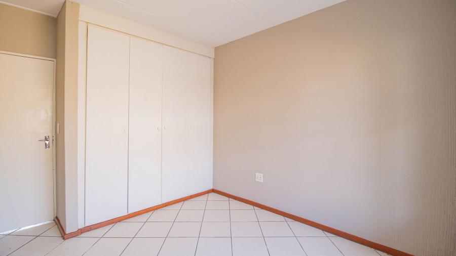 2 Bedroom Property for Sale in Honeypark Gauteng