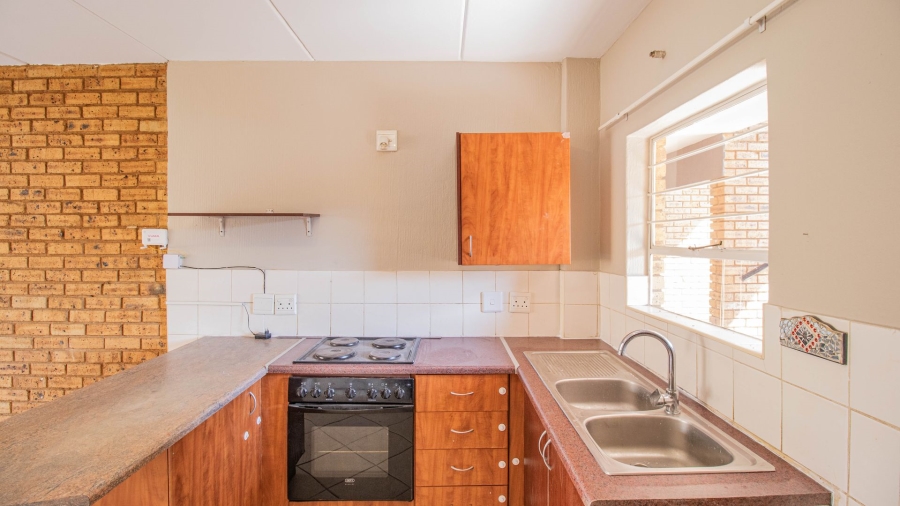 2 Bedroom Property for Sale in Honeypark Gauteng