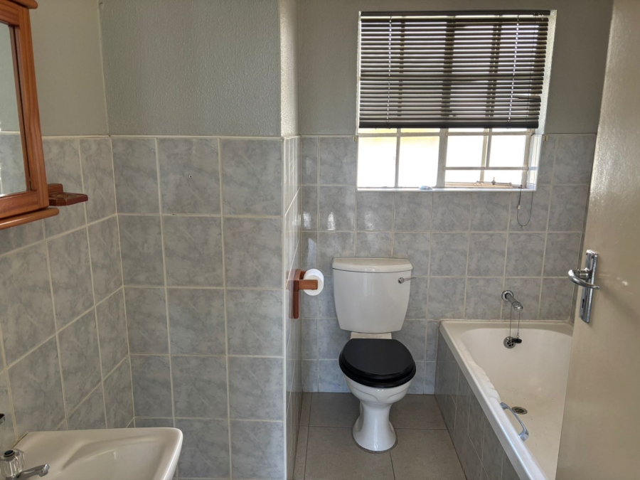 2 Bedroom Property for Sale in Eden Glen Gauteng