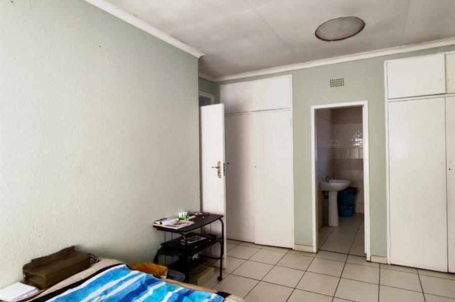 3 Bedroom Property for Sale in Birchleigh North Gauteng