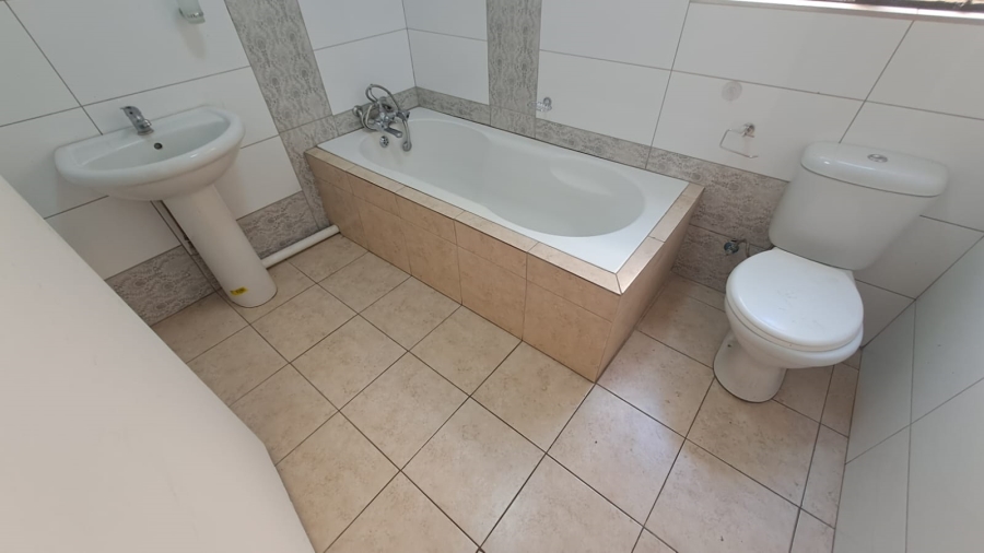 3 Bedroom Property for Sale in Three Rivers Gauteng