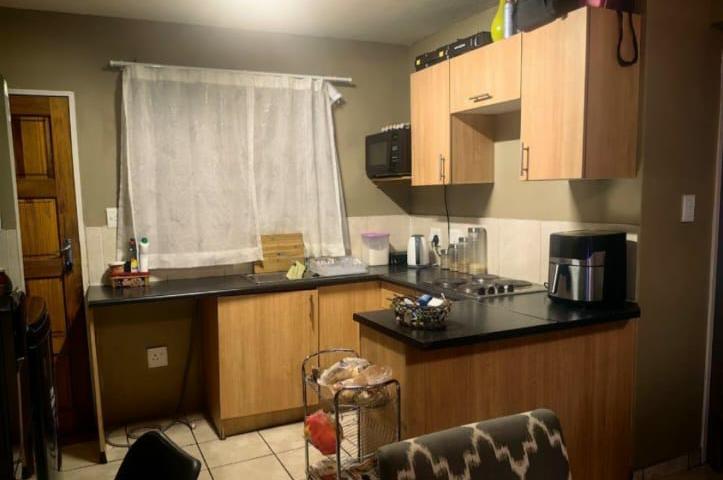 To Let 2 Bedroom Property for Rent in Princess A H Gauteng