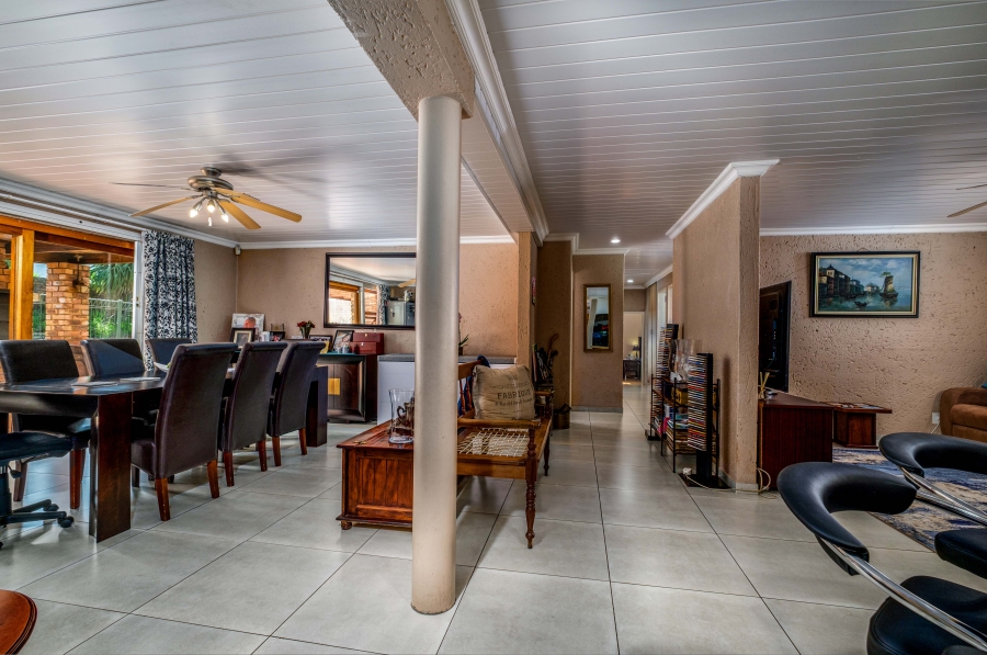 4 Bedroom Property for Sale in Northcliff Gauteng