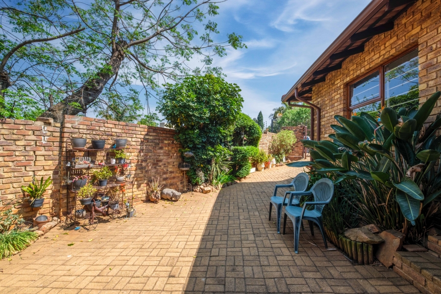 4 Bedroom Property for Sale in Northcliff Gauteng