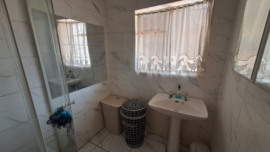 To Let 3 Bedroom Property for Rent in Three Rivers Gauteng