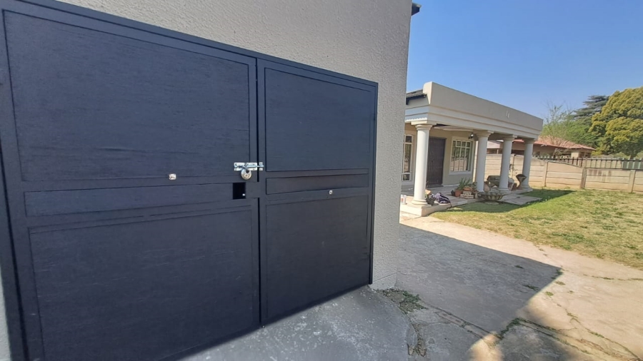 To Let 3 Bedroom Property for Rent in Three Rivers Gauteng