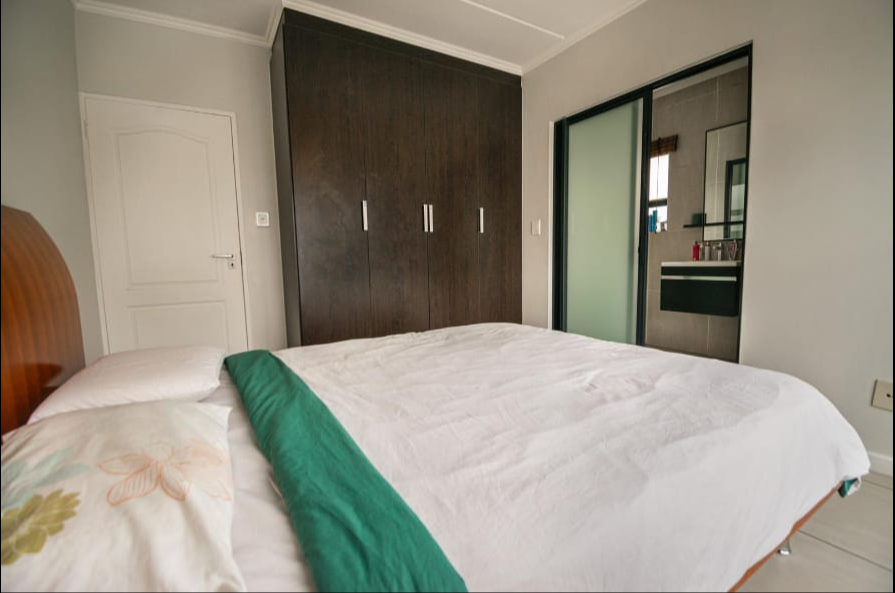 To Let 2 Bedroom Property for Rent in Greenstone Hill Gauteng