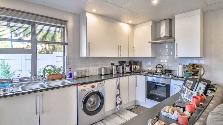 3 Bedroom Property for Sale in Sundowner Gauteng