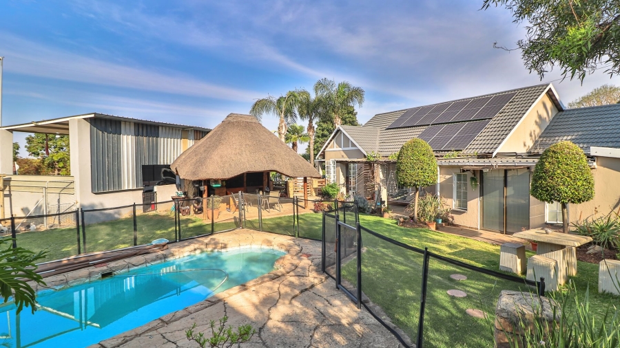 3 Bedroom Property for Sale in Sundowner Gauteng