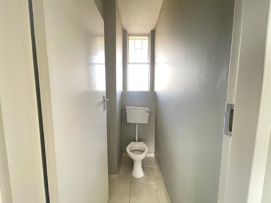 2 Bedroom Property for Sale in Weavind Park Gauteng