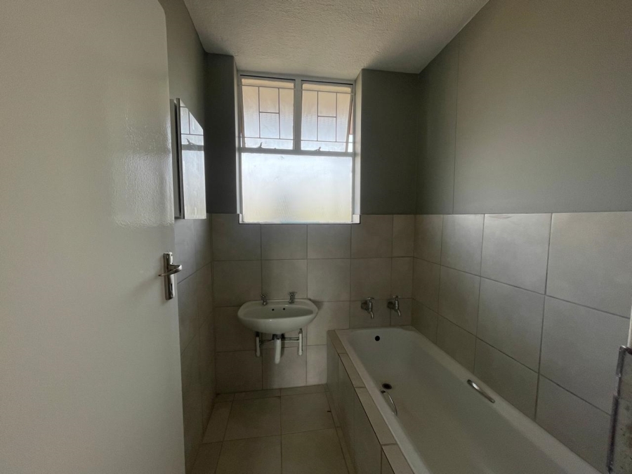 2 Bedroom Property for Sale in Weavind Park Gauteng