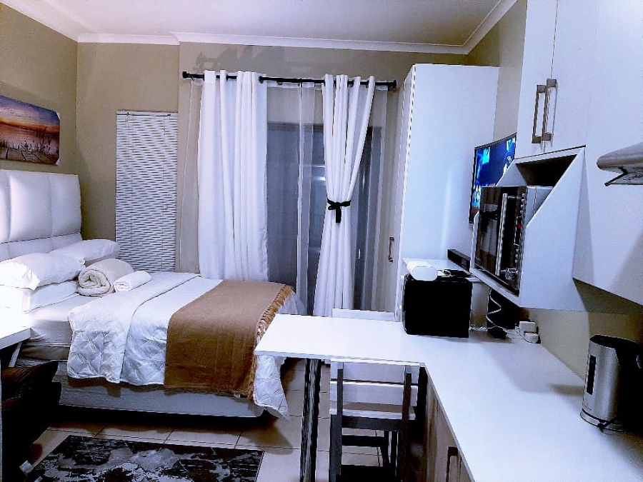 0 Bedroom Property for Sale in Grand Central Gauteng
