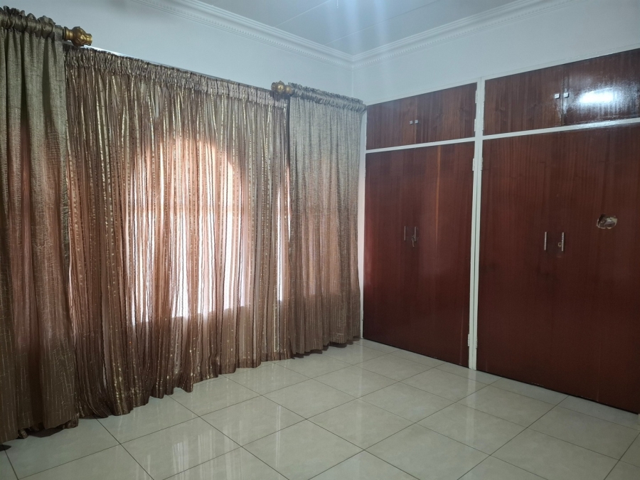 6 Bedroom Property for Sale in Actonville Gauteng