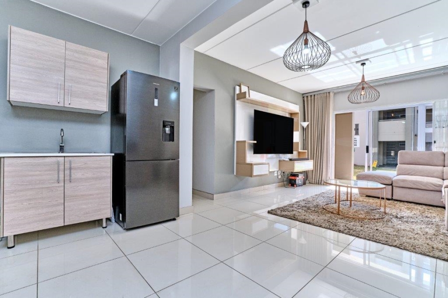 2 Bedroom Property for Sale in Blue Hills Gauteng