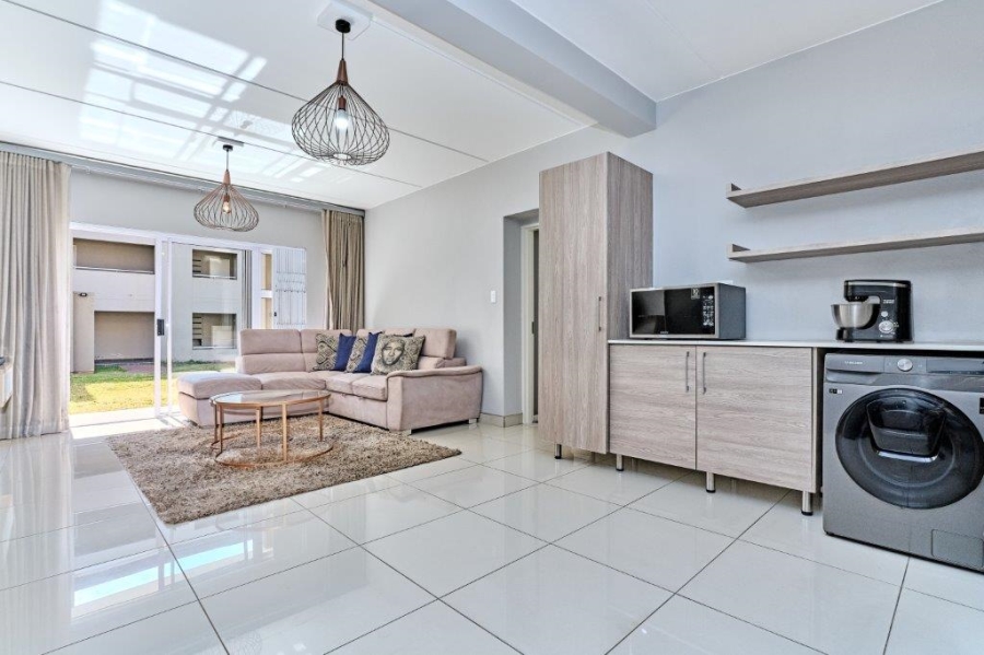 2 Bedroom Property for Sale in Blue Hills Gauteng