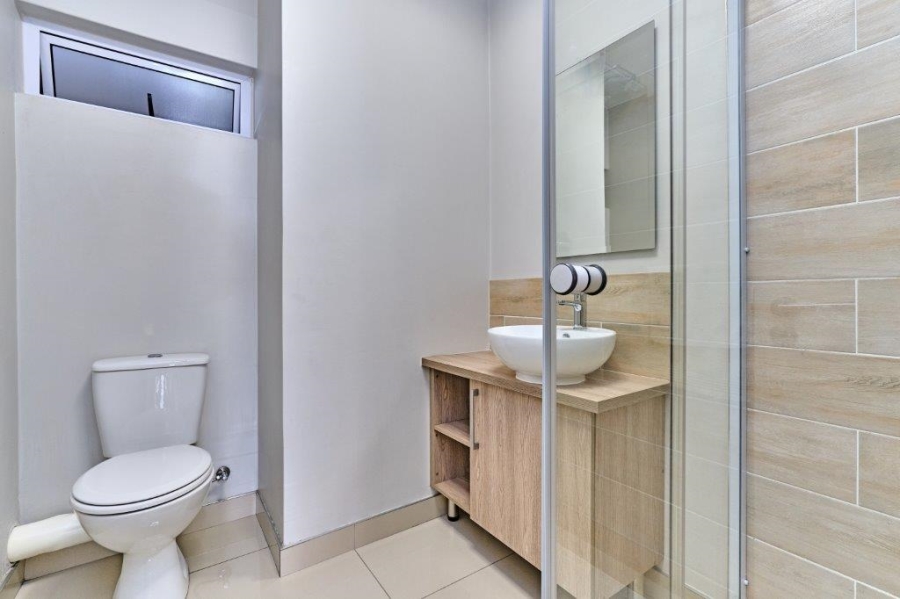 2 Bedroom Property for Sale in Blue Hills Gauteng